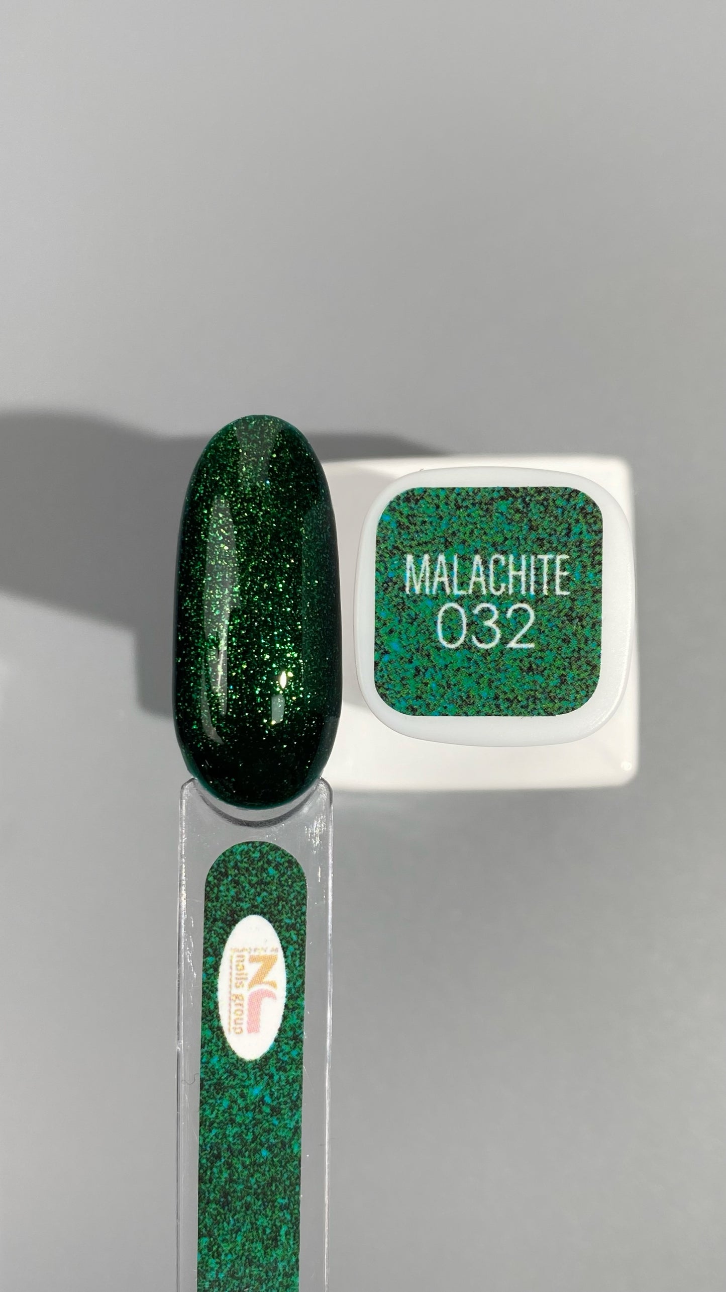 JZ NAILS GROUP — 032 MALACHITE