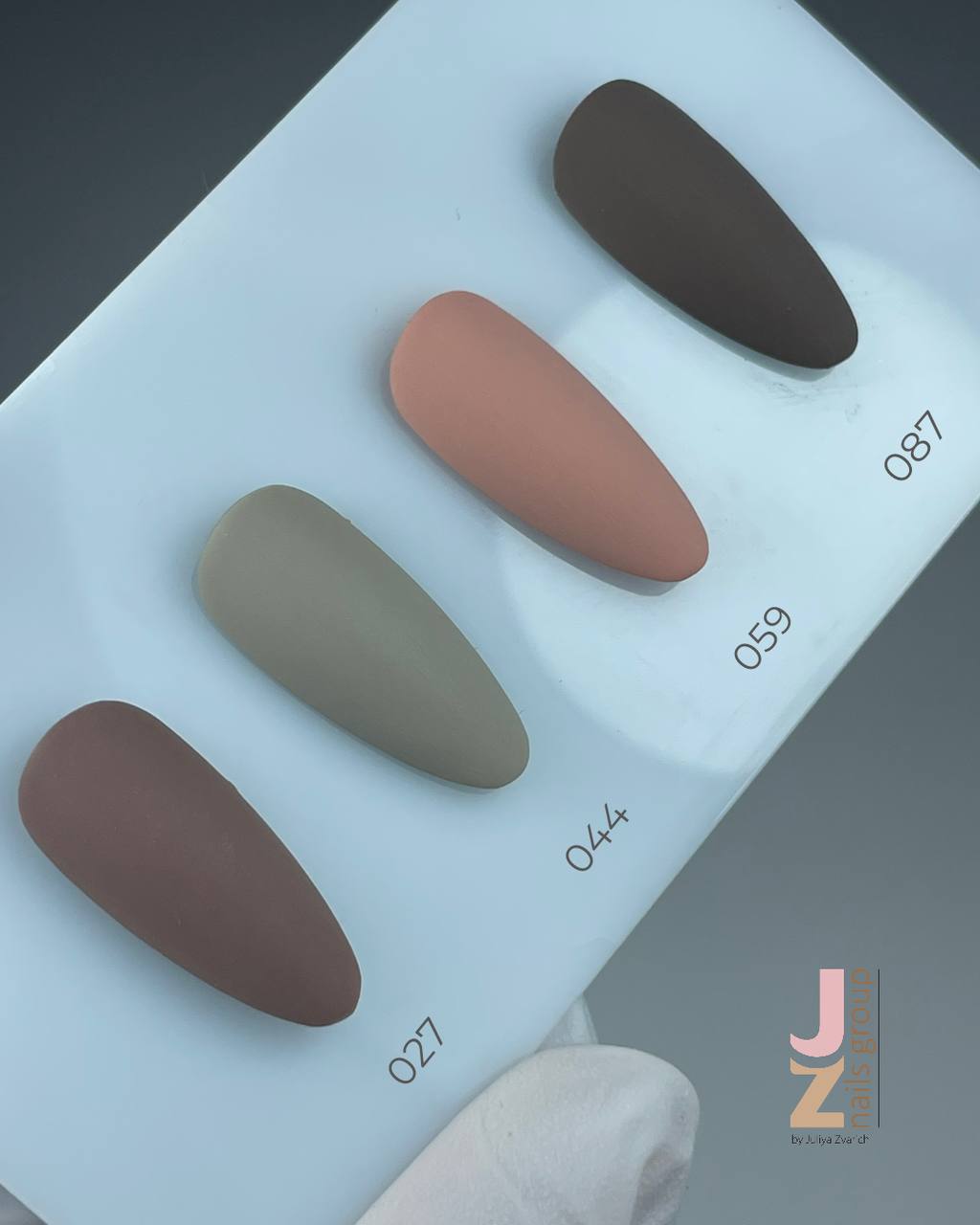 JZ NAILS GROUP — 027 CASHMERE